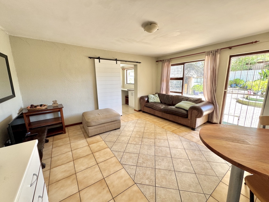 To Let 2 Bedroom Property for Rent in Table View Western Cape